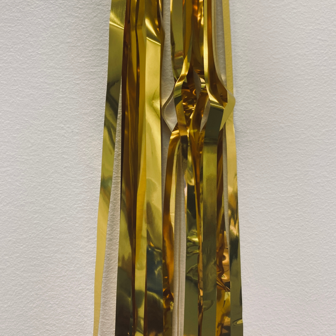 Gold Hanging Streamer Balloon Tails